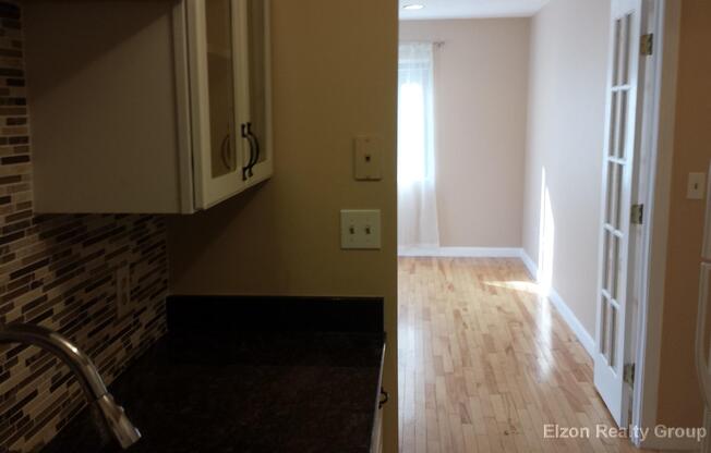 3 beds, 1.5 baths, $4,050, Unit 9