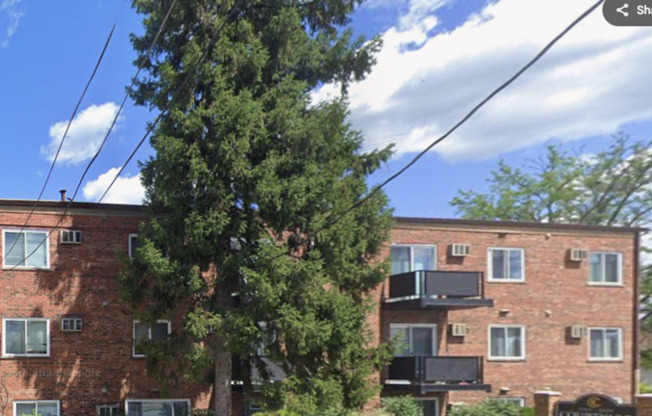 The Courtyard Apartments