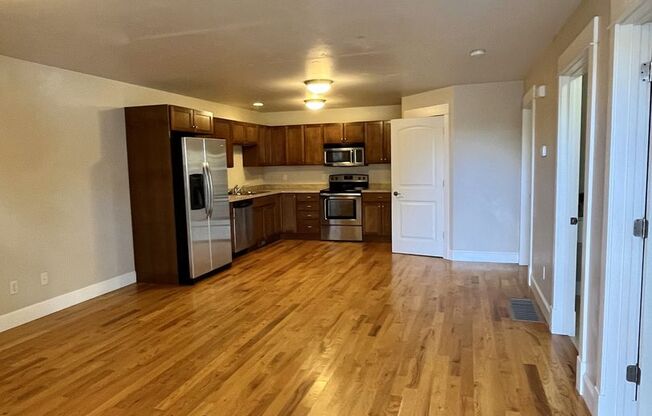 2 beds, 1 bath, $1,750, Unit 208