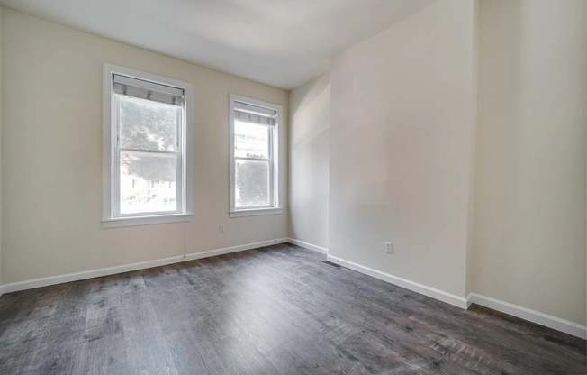 394 WOODLAWN AVE