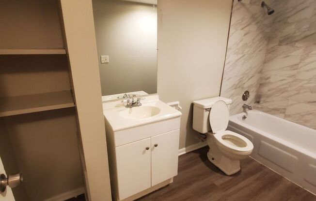 1305 - 1345 W Locust St. / 2866-2868 N 14th St. (50 Unit)