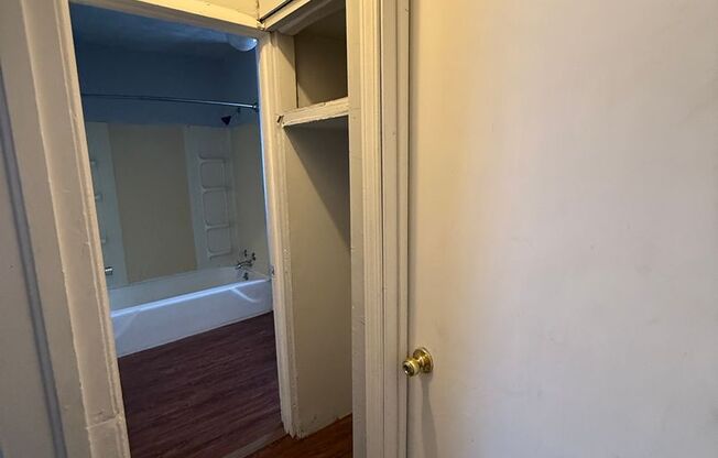 3 beds, 1 bath, $1,200