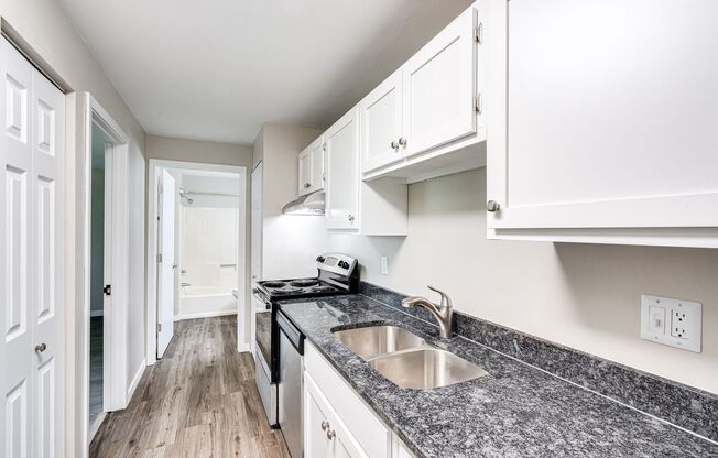 1 bed, 1 bath, 600 sqft, $899, Unit 855 - 02