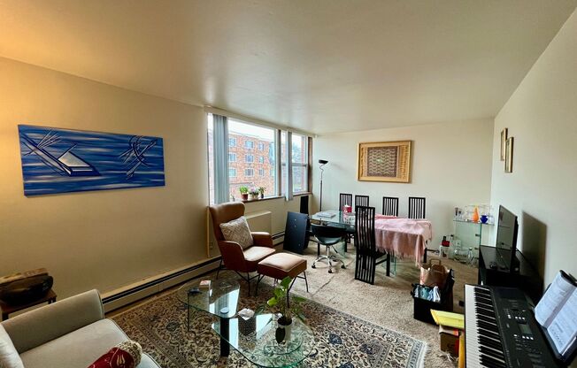 1320 E Capitol Drive