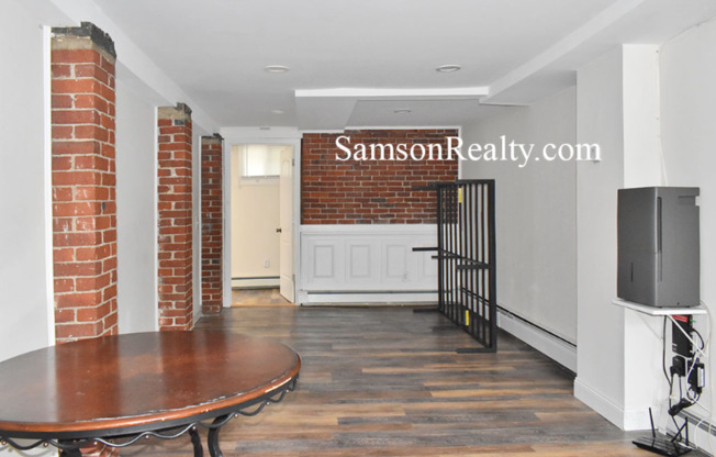 349 Thayer Street 2F