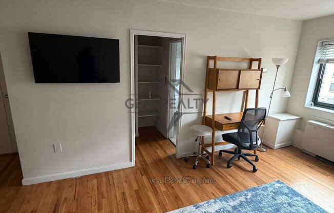 1200 S ARLINGTON RDG RD
