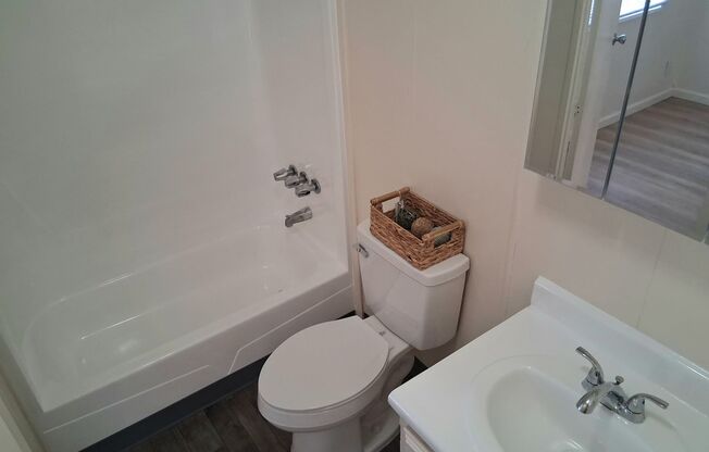 2 beds, 2 baths, 800 sqft, $3,450, Unit 139