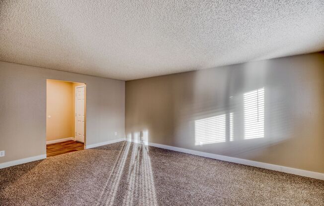 1 bed, 1 bath, 988 sqft, $1,500, Unit K-168