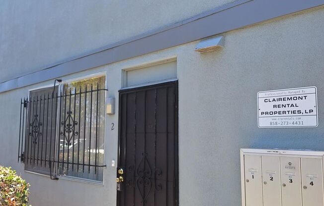 FOUR-UNIT APT - 7300r