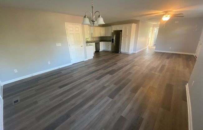 Ranch Style, Two Bedroom House in Donelson!