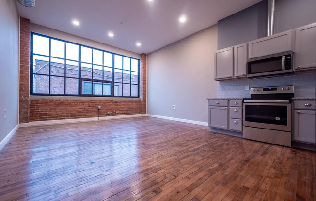 1 bed, 1.5 baths, 865 sqft, $1,375, Unit 3800 Euclid Ave. #107