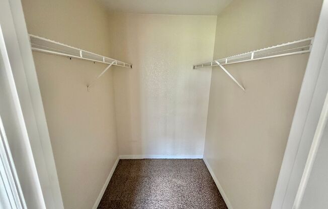1 bed, 1 bath, $1,195, Unit r2550n5105