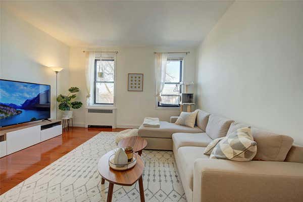 1 bed, 1 bath, 850 sqft, $2,350, Unit 3L