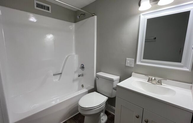 1 bed, 1 bath, 650 sqft, $1,253, Unit Sharps Ridge- 26