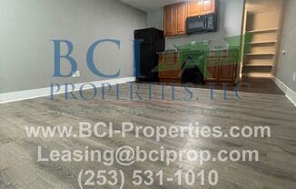 Studio, 1 bath, 550 sqft, $925, Unit Azul Apartments- #150