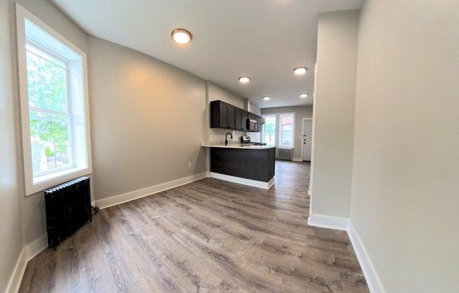 715 N 8 ST