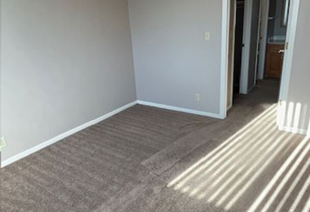 1 bed, 1 bath, 615 sqft, $839, Unit 235