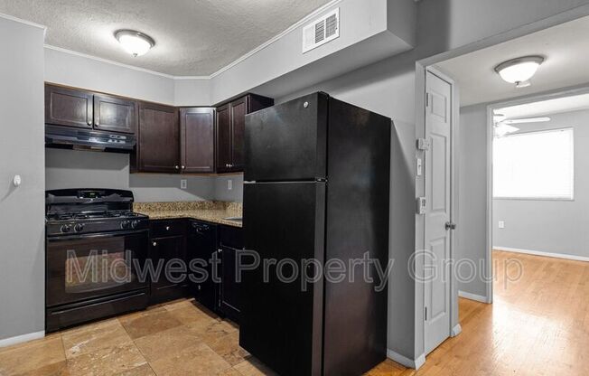 2507 S BIG BND BLVD