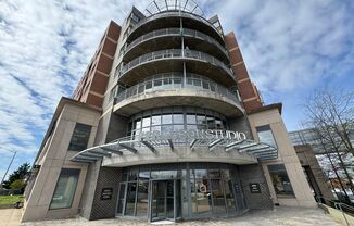 Luxurious 1 Bed 1 Bath Condo With Private Balcony In Sought-After Vantage at Merrifield