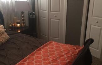 2 beds, 1 bath, $950