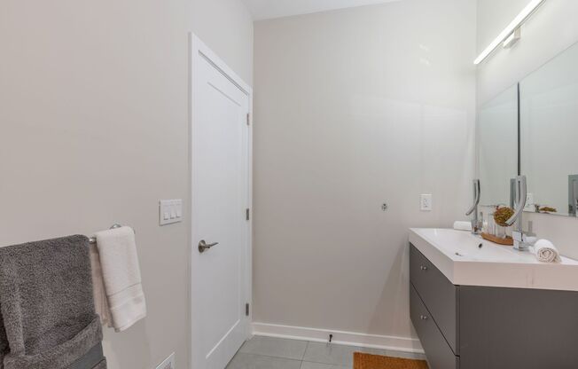 2 beds, 2 baths, 1,800 sqft, $1,795, Unit Unit 2