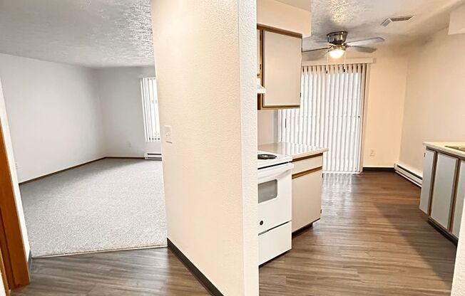 1 bed, 1 bath, 660 sqft, $1,250, Unit W - 043