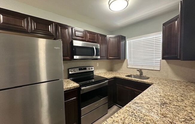 2 beds, 1 bath, 800 sqft, $1,925, Unit 6