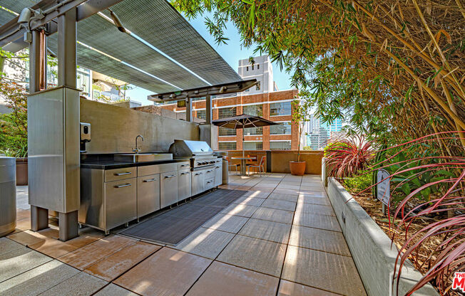 1 bed, 1 bath, 960 sqft, $2,700, Unit 714