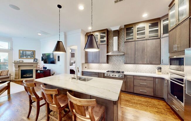4307 Calvet Court