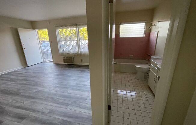 Studio, 1 bath, 360 sqft, $1,650, Unit 03