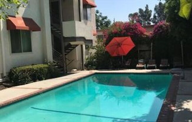 This is a great opportunity to rent a 2 bedroom at a competitive price in Tarzana.