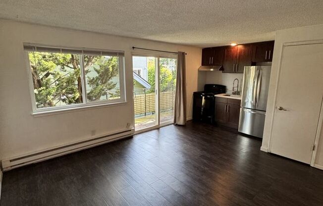Arbor Heights - New Fully Renovated Apartments