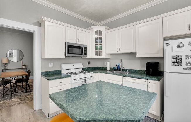 3 BR 2 bath Bloomfield/Upper Lawrenceville $2200/month plus utilities