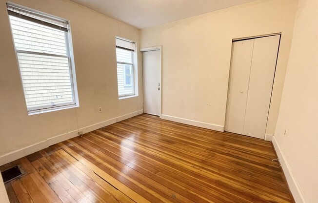 3 beds, 1 bath, $3,600, Unit 1