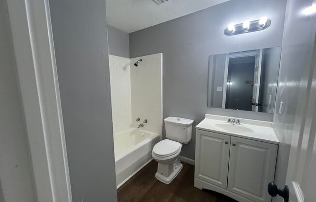 3 beds, 1.5 baths, $1,150, Unit A