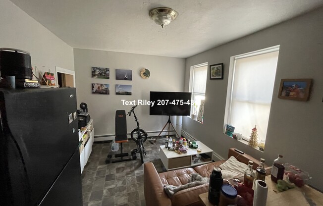 73 Empire St 4