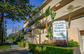 Apartment Building in Santa Monica