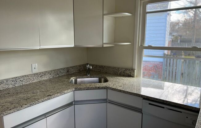 Lovely Split Level Close to Walter Reed, NIH, Rock Creek Park, & Includes Lawn Care!