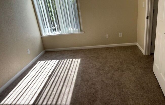 1 bed, 1 bath, 700 sqft, $1,720, Unit 217
