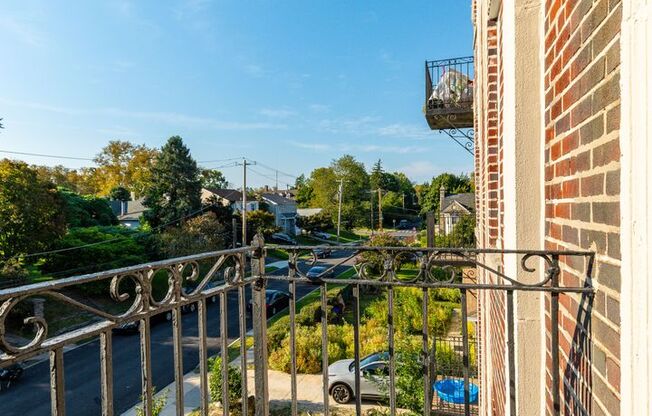 2 beds, 1 bath, 650 sqft, $1,395, Unit C8