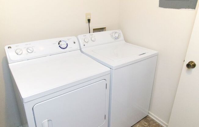2 beds, 2 baths, 1,161 sqft, $1,580, Unit 602