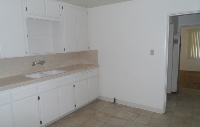 2 beds, 1 bath, 1,344 sqft, $1,395, Unit 711 BRYCE DR.