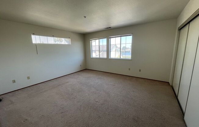 2 beds, 1 bath, $2,590