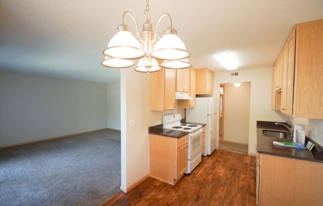2 beds, 2 baths, 1,050 sqft, $1,724, Unit 205