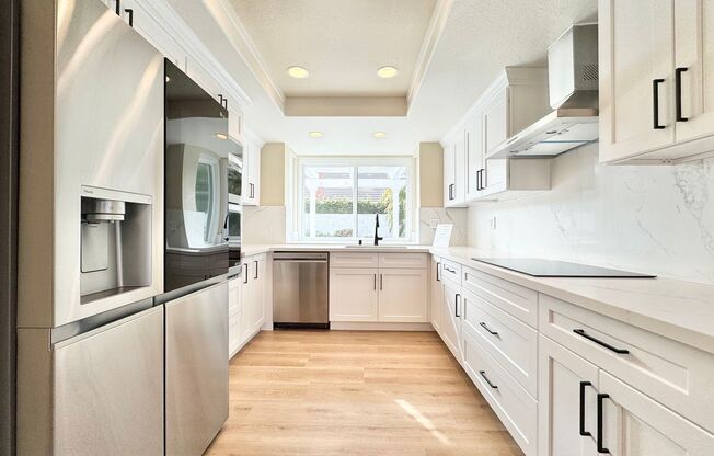 Beautiful 4Bd/2.5Ba Home in Irvine!