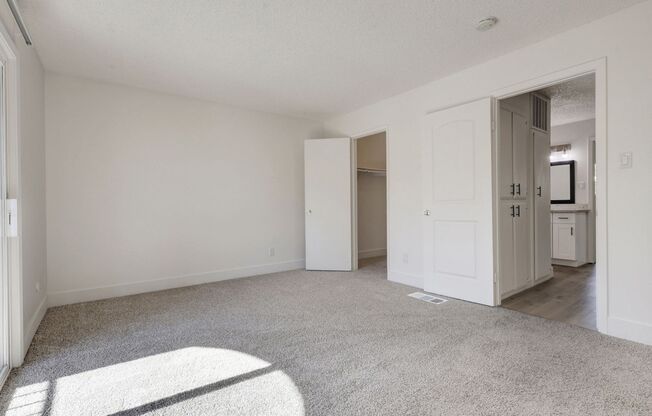 2 beds, 1.5 baths, 1,300 sqft, $1,895, Unit 3