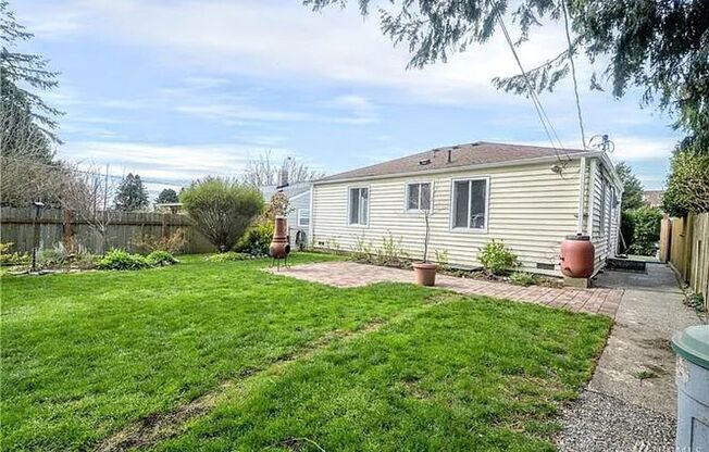 Charming Home with Large Yard Near EC Hughes Park!