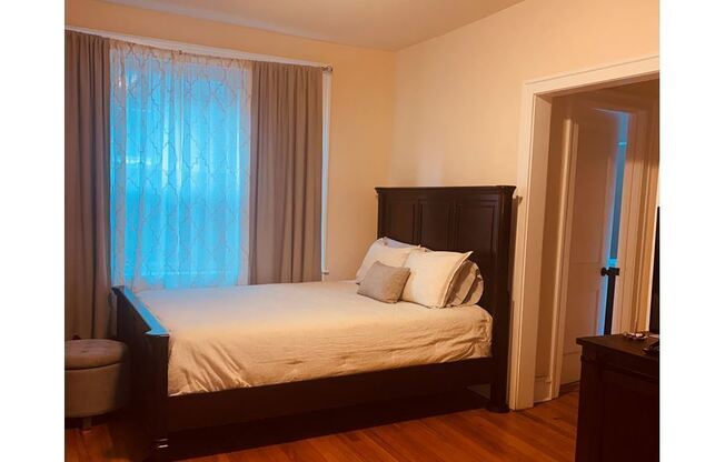 3806 W Irving Park Rd
