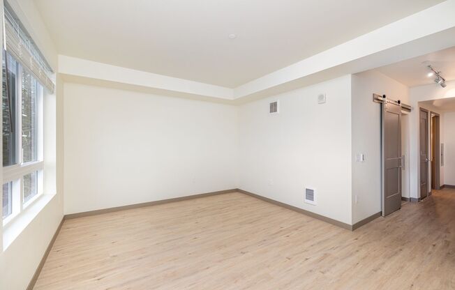 1 bed, 1 bath, $1,500, Unit Unit B407