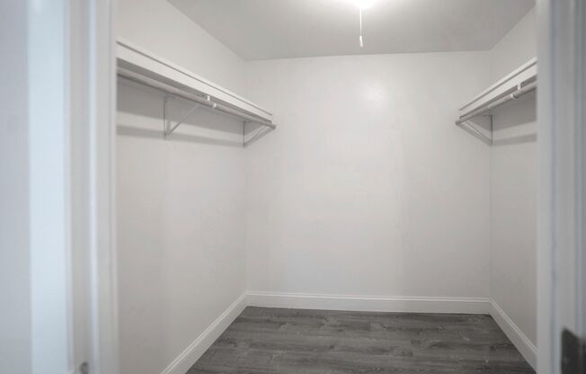 2 beds, 1 bath, 1,050 sqft, $2,700, Unit 22-1